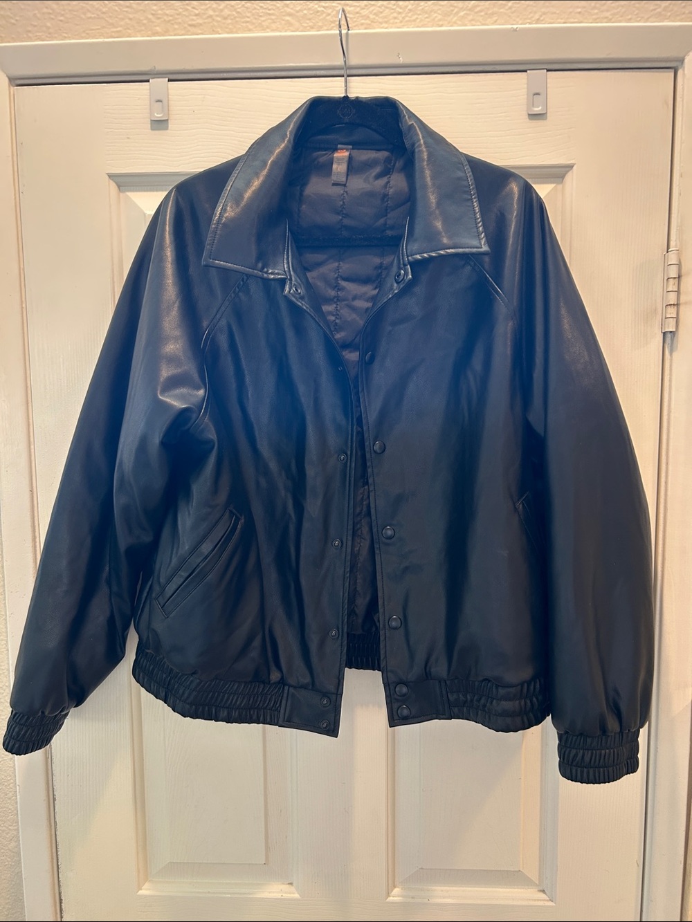 Mono B Faux Leather Bomber Jacket Black Oversized Snap Front Women’s Large